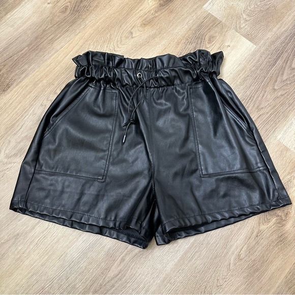 Vegan Leather Paper Bag High Waisted Shorts size L - Picture 1 of 5